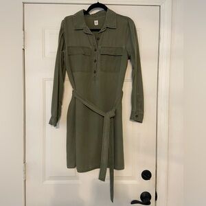 GAP Green Long Sleeve Dress. Size Medium